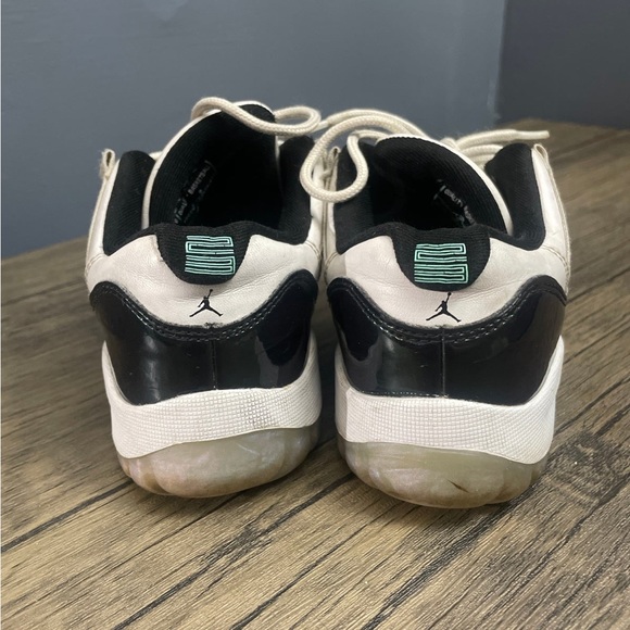 Jordan 11 lows - Picture 4 of 5